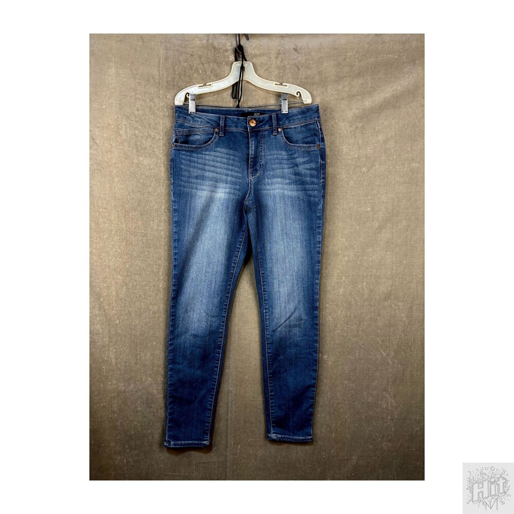1822 Denim Straight Women's Jeans Size 8 Medium Wash